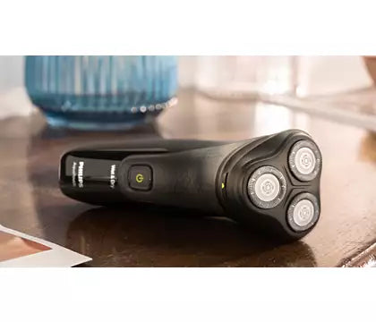 Philips Shaver series 1000 Wet or Dry electric Shaver S1223/40