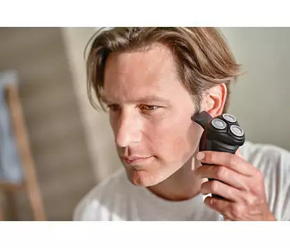 Philips Shaver series 1000 Dry electric Shaver S1110/21